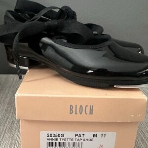 Girls Bloch Black Patent Annie Tyette Tap Shoes size 11. Black